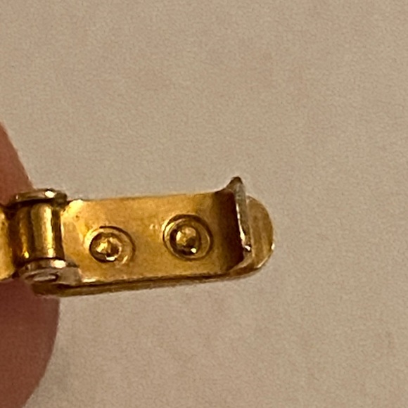 Trifari bracelet with a crown  the best of trifari - Picture 9 of 10